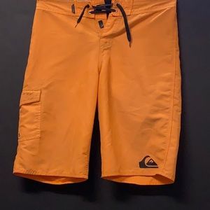 Quicksilver orange board shorts - size 30